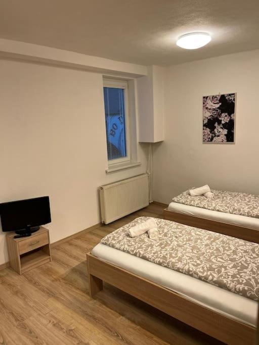 Bada Bing Plaza Apartment Bratislava Luaran gambar