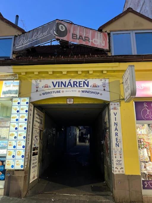 Bada Bing Plaza Apartment Bratislava Luaran gambar