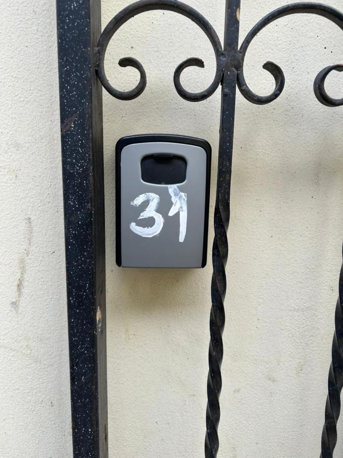 Bada Bing Plaza Apartment Bratislava Luaran gambar